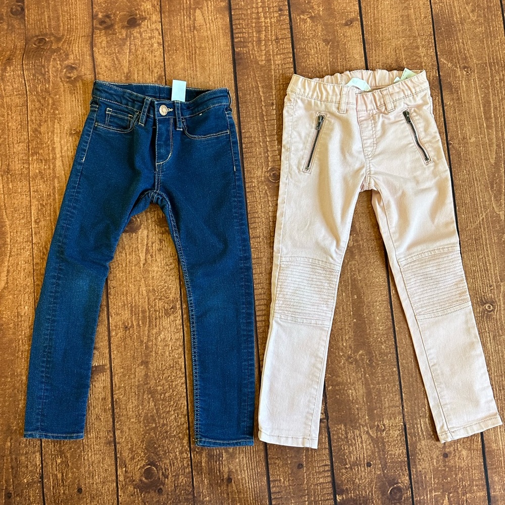 2 pairs H&M Girls’ Skinny Jeans size 4-5Y